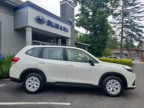 Certified 2024 Subaru Forester AWD/4WD image 2