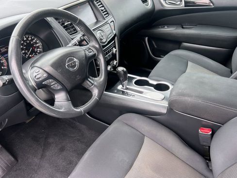 Used 2017 Nissan Pathfinder SV w/ Cargo Package FWD image 12