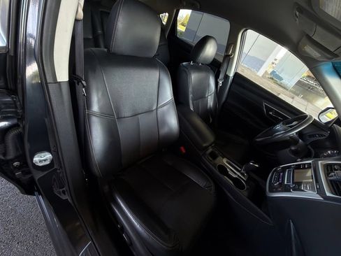 Used 2017 Nissan Altima 2.5 SL FWD image 25