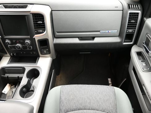 Used 2016 RAM 1500 Lone Star RWD image 40