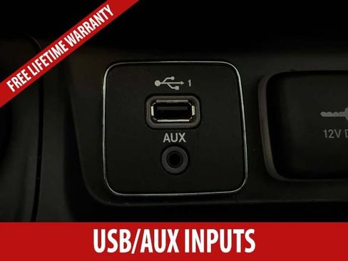 Used 2019 Jeep Cherokee Latitude Plus w/ Cold Weather Group AWD/4WD image 16