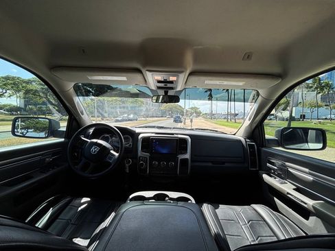 Used 2019 RAM 1500 Classic SLT RWD image 12