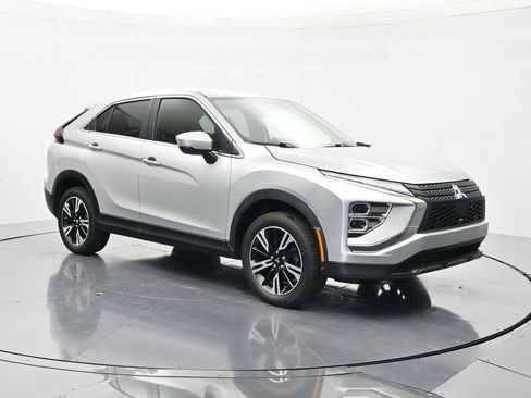 Used 2024 Mitsubishi Eclipse Cross SEL AWD/4WD image 3