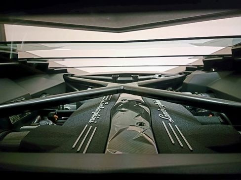 Used 2012 Lamborghini Aventador LP 700-4 image 88