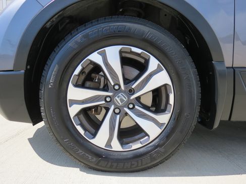 Used 2018 Honda CR-V LX image 9