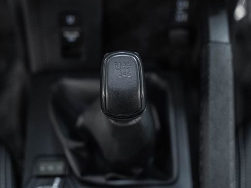 Used 2025 Toyota Tacoma TRD Sport AWD/4WD image 35
