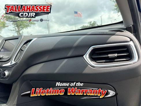 Used 2022 Chevrolet Equinox LT FWD image 32