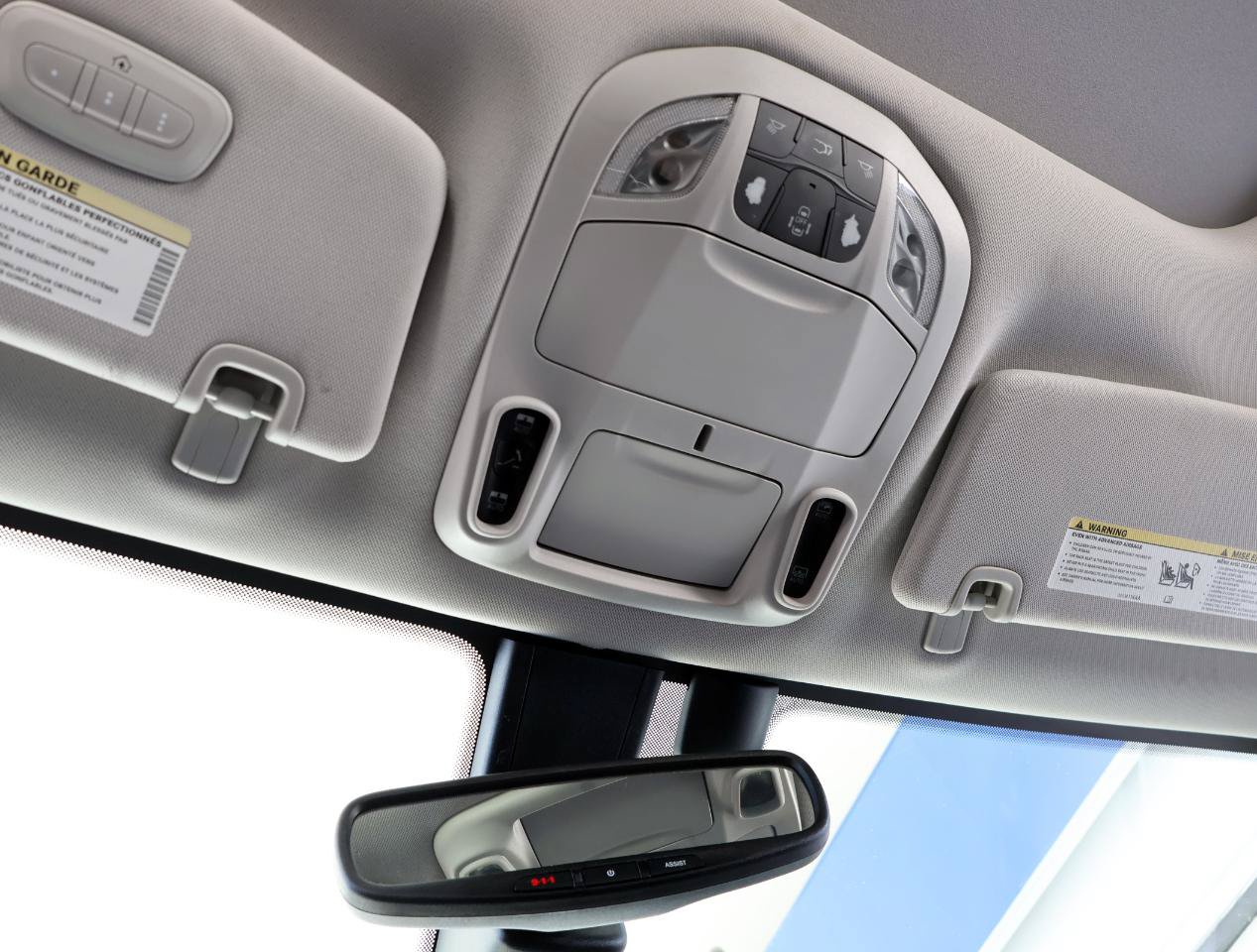 Used 2017 Chrysler Pacifica Limited w/ UConnect Theater Package FWD image 58