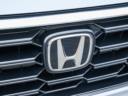 Used 2025 Honda CR-V LX image 19