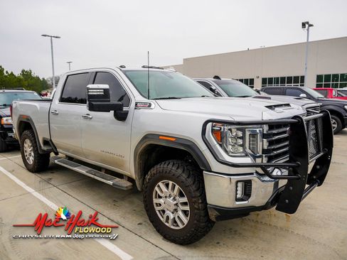 Used 2020 GMC Sierra 2500 SLT w/ SLT Premium Plus Package image 2