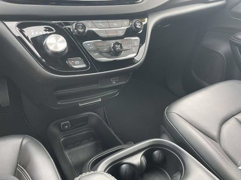 Used 2026 Chrysler Pacifica Select FWD image 30