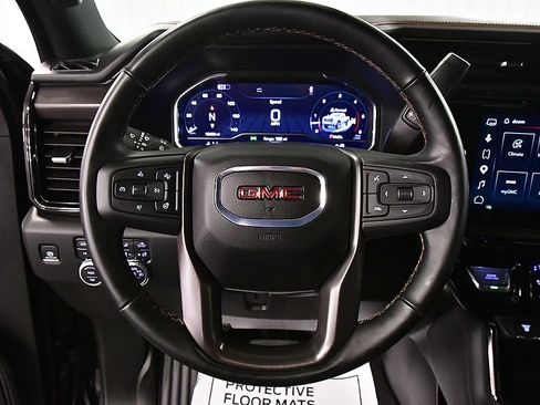 Used 2025 GMC Sierra 2500 AT4 AWD/4WD image 19