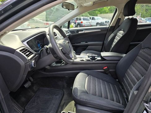 Used 2016 Ford Fusion SE FWD image 8
