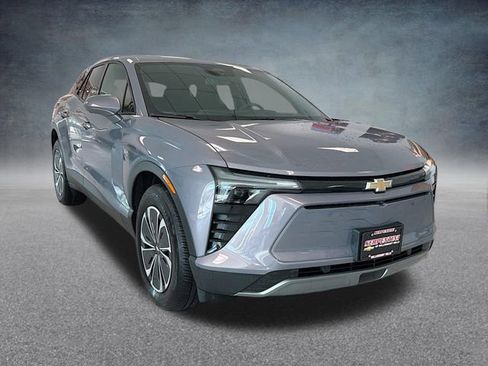 New 2025 Chevrolet Blazer EV LT image 4