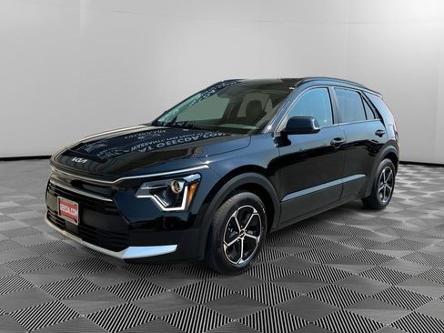 Certified 2025 Kia Niro EX FWD image 1