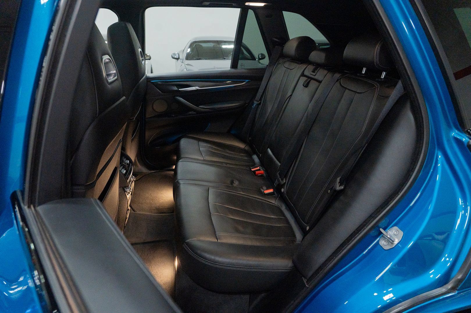 Used 2018 BMW X5 M AWD/4WD image 24