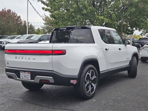 Used 2024 Rivian R1T Adventure image 4