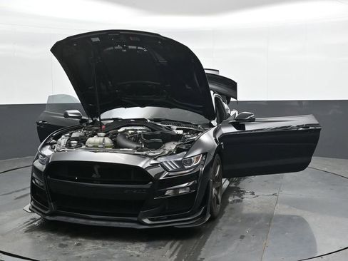 Used 2020 Ford Mustang Shelby GT500 w/ Carbon Fiber Track Pack RWD image 49