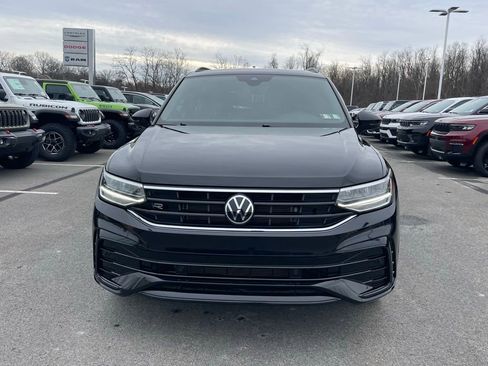 Used 2022 Volkswagen Tiguan SE R-Line image 8