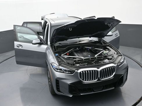 New 2026 BMW X5 xDrive40i w/ M Sport Package image 39