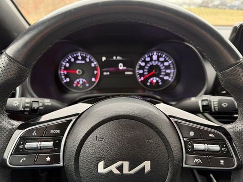 Used 2023 Kia Forte GT-Line w/ GT-Line Premium Package image 16