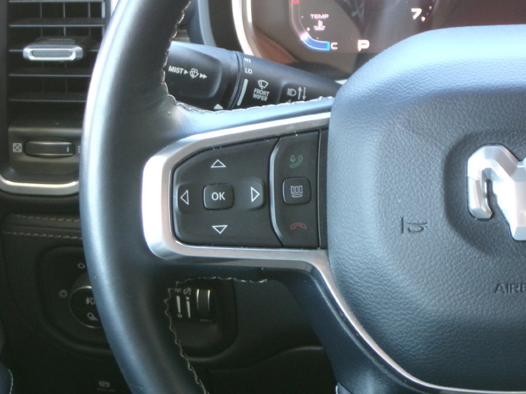 Used 2023 RAM 1500 Limited AWD/4WD image 11