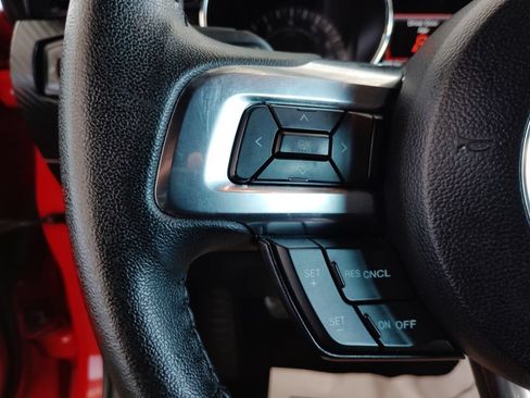 Used 2017 Ford Mustang Coupe RWD image 20