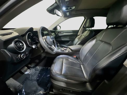 Used 2018 Alfa Romeo Stelvio Ti image 15