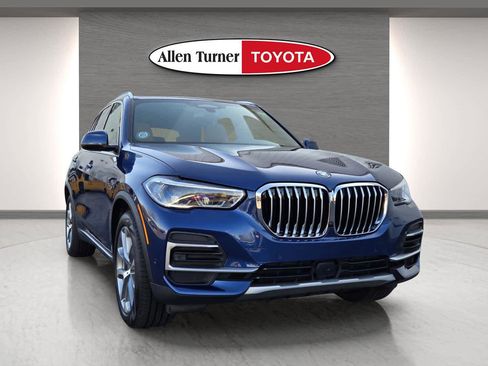 Used 2023 BMW X5 xDrive45e w/ Executive Package image 2