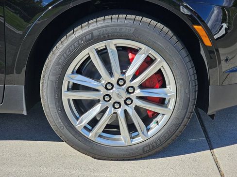 New 2026 Cadillac XT5 Sportv AWD/4WD image 9