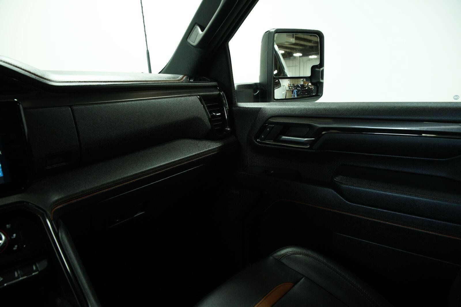 Used 2024 GMC Sierra 2500 AT4 w/ AT4 Premium Plus Package AWD/4WD image 60