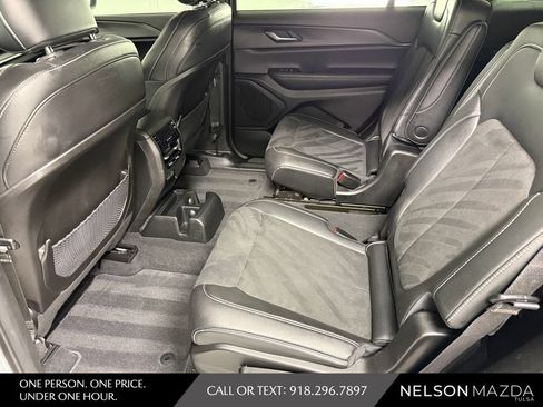 Used 2023 Jeep Grand Cherokee L Laredo AWD/4WD image 32
