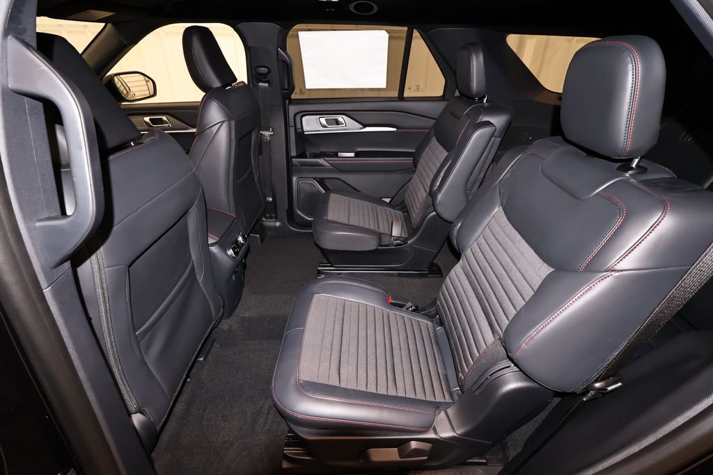 New 2027 Ford Explorer ST-Line w/ Premium Package AWD/4WD image 15
