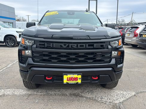 Used 2023 Chevrolet Silverado 1500 Custom Trail Boss w/ LPO, Dark Essentials Package image 3
