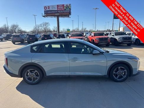 Used 2025 Kia K4 LXS image 6