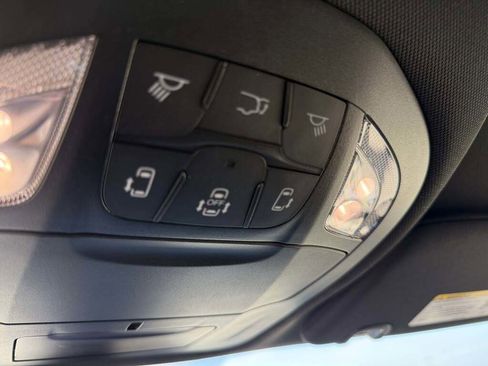 New 2026 Chrysler Pacifica Select w/ S Appearance Package image 39