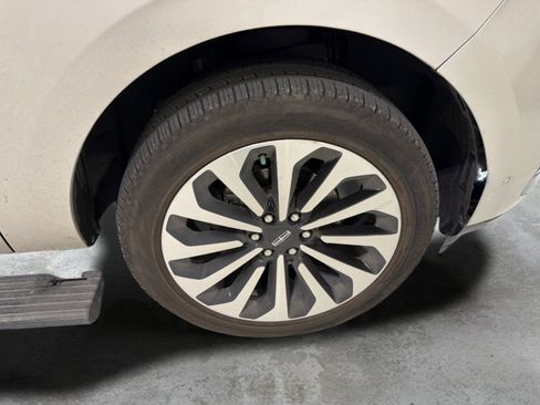 Used 2023 Lincoln Navigator Reserve AWD/4WD image 20