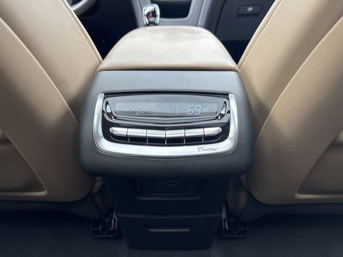 Used 2024 Cadillac XT6 Premium Luxury w/ Platinum Package image 34