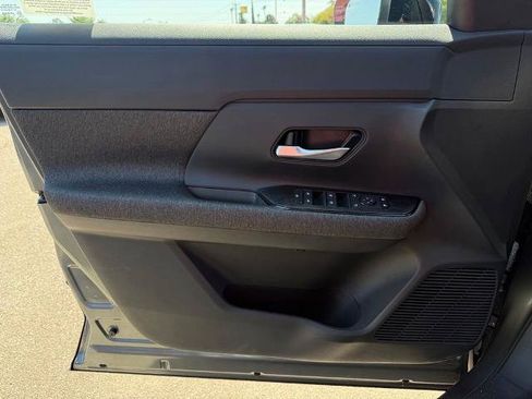 New 2026 Nissan Kicks SV w/ SV Premium Package FWD image 18