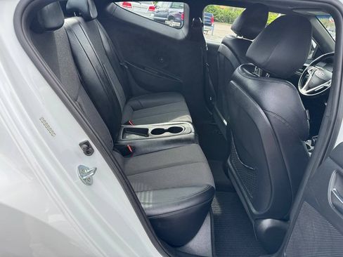 Used 2016 Hyundai Veloster w/ Option Group 02 FWD image 20