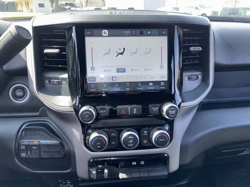 Used 2024 RAM 2500 Tradesman w/ Chrome Appearance Group image 13