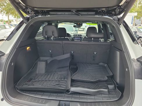Used 2021 Chevrolet TrailBlazer RS w/ Sun and Liftgate Package FWD image 11