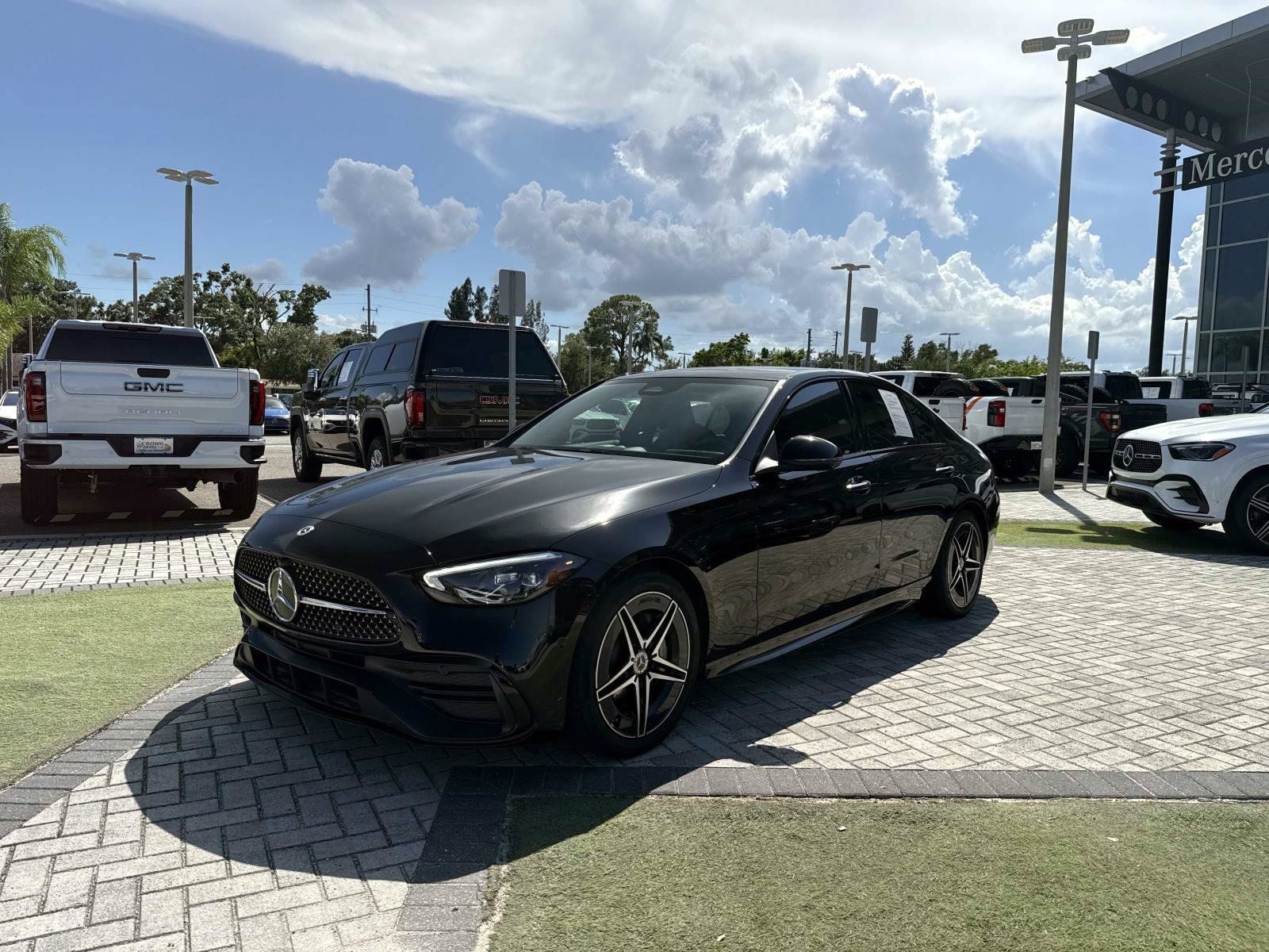Used 2024 Mercedes-Benz C 300 4MATIC Sedan image 2