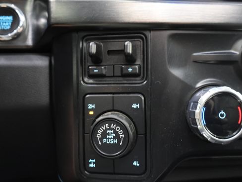 Used 2024 Ford F350 Lariat w/ Lariat Ultimate Package AWD/4WD image 50