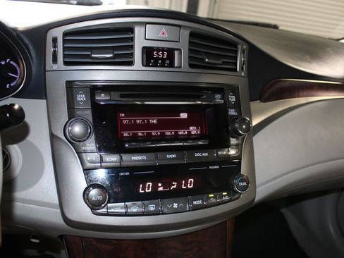 Used 2011 Toyota Avalon FWD image 14