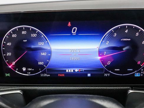 Used 2024 Mercedes-Benz GLB 250 image 24
