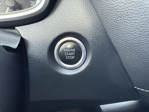 Used 2023 Toyota Corolla SE image 38