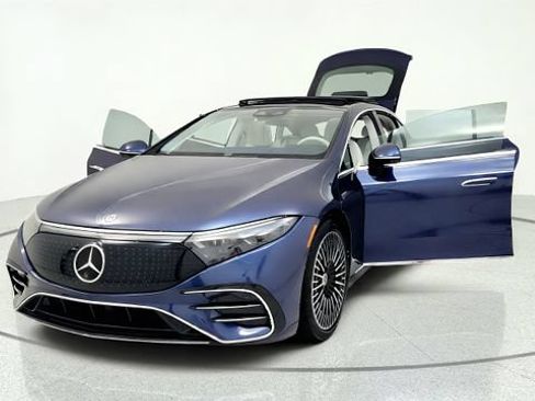 Used 2023 Mercedes-Benz EQS 450+ 4MATIC Sedan w/ Manufactur Interior Package image 13