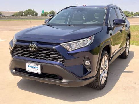 Used 2021 Toyota RAV4 XLE Premium FWD image 2