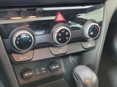 Used 2019 Hyundai Elantra Sport w/ Cargo Package image 20